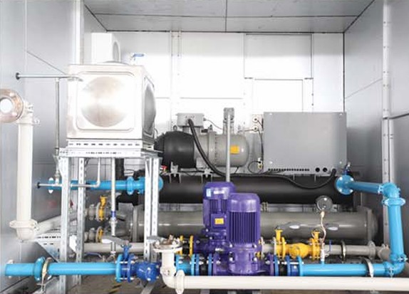 Integrated chiller for pharmaceutical